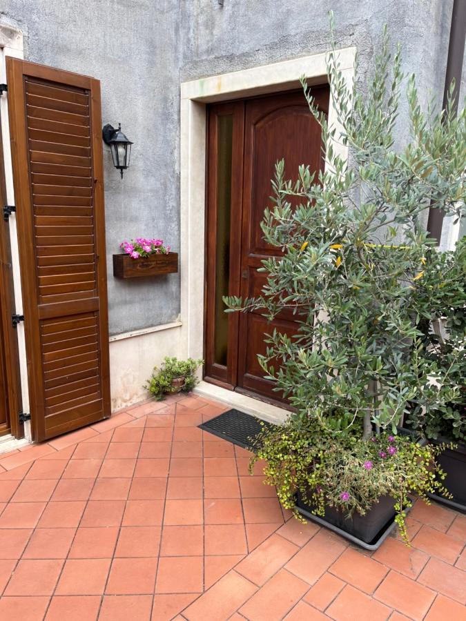 Il Borghetto Di San Giuseppe Etnarooms&Apartments Nicolosi Bagian luar foto